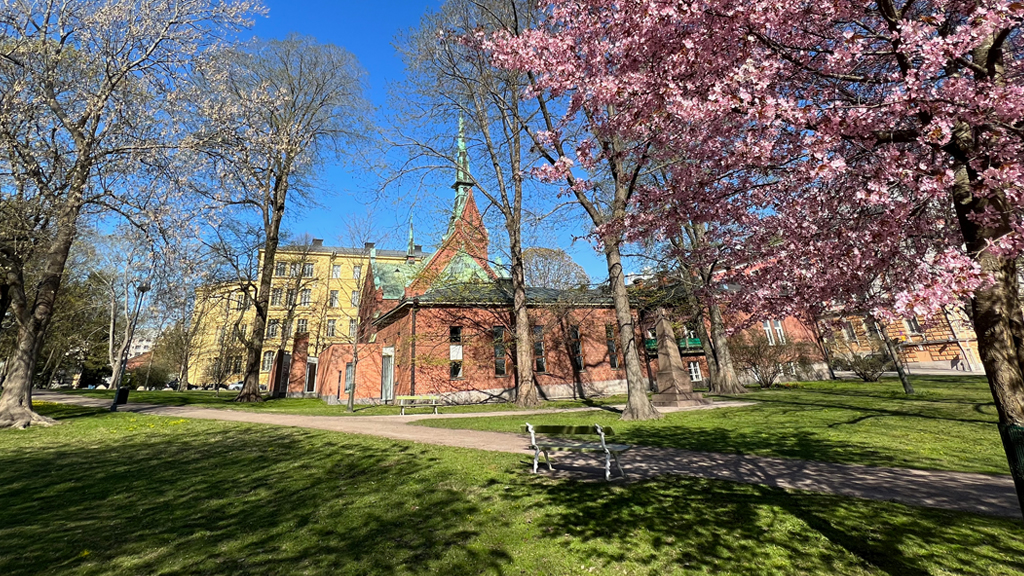 Die Deutsche Kirche in Helsinki, mitten im Mai!