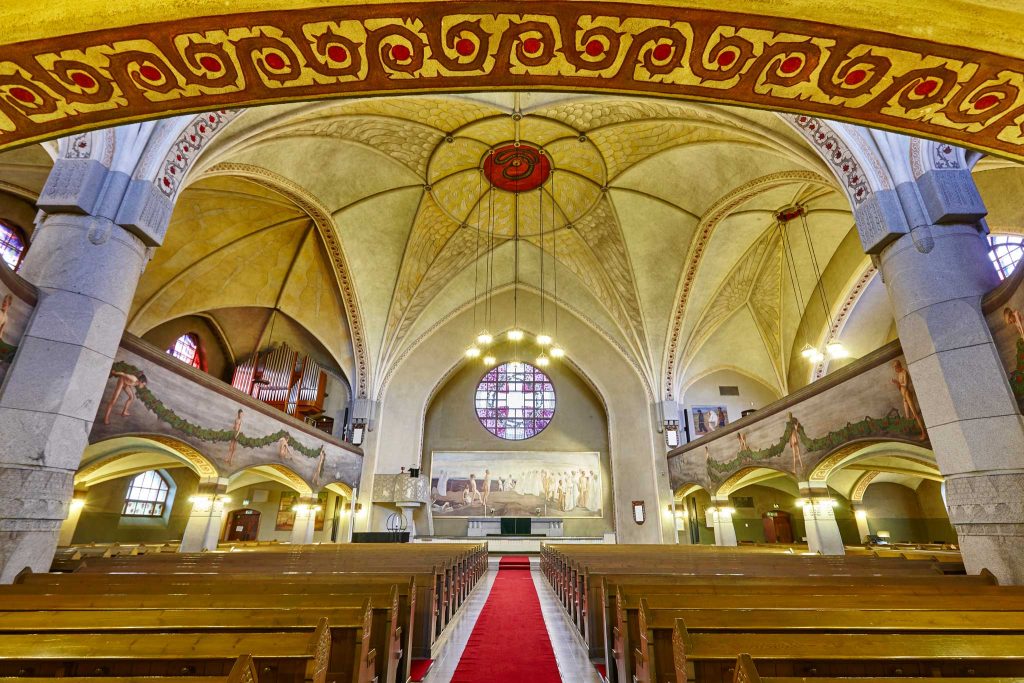 Blick in den Kirchraum im Dom zu Tampere