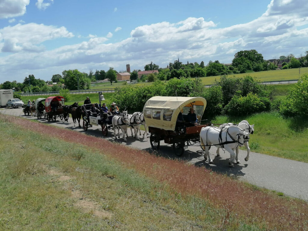 Friedensglocken–Treck unterwegs nach Jerusalem