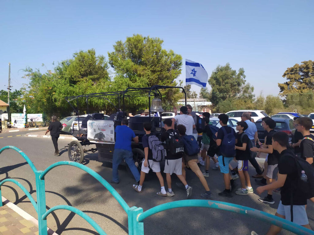 Friedensglocken–Treck unterwegs nach Jerusalem